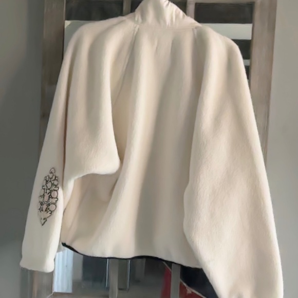 FP Movement Hit The Slopes Patch Jacket - Picture 11 of 14